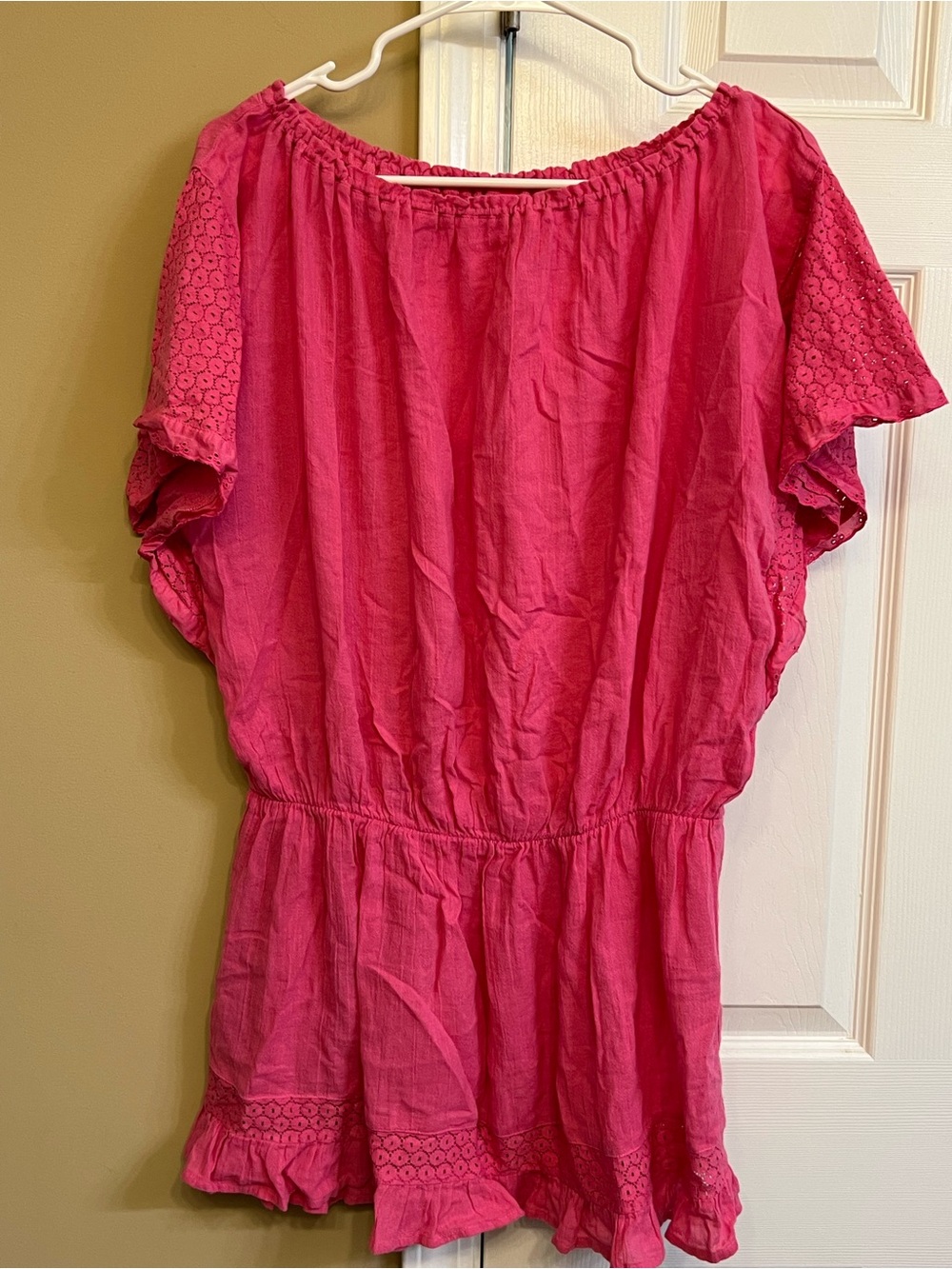 Victoria's Secret pink swim cover-up w/flutter sleeves eyelet lace. Size M